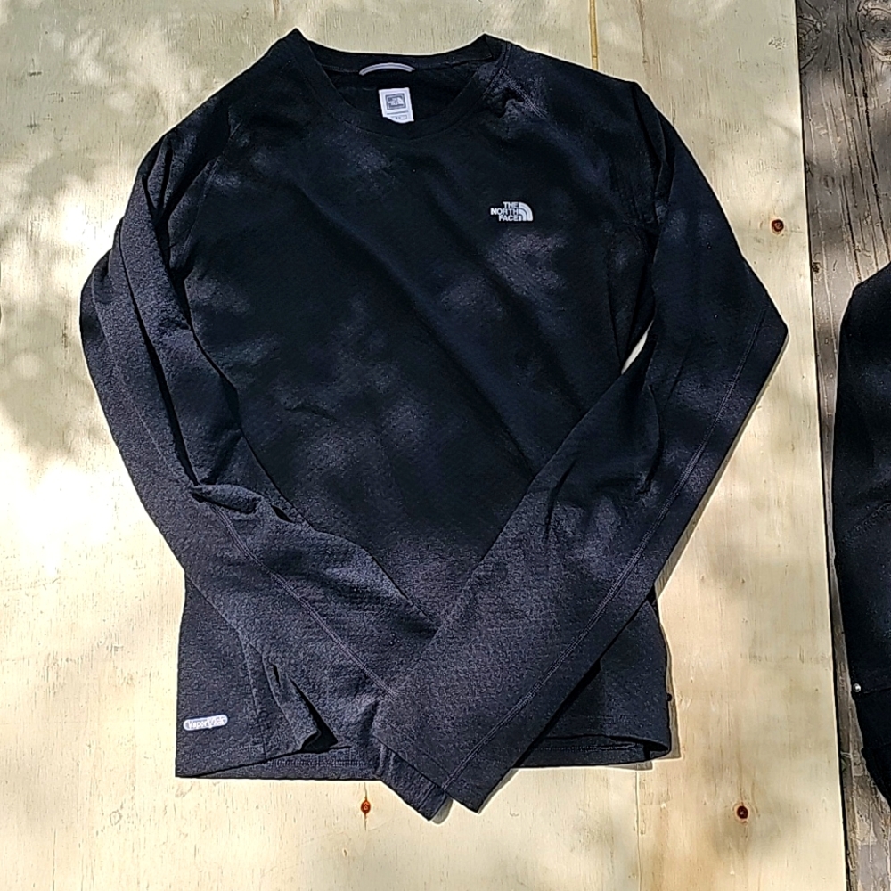 Vapor wick long sleeve